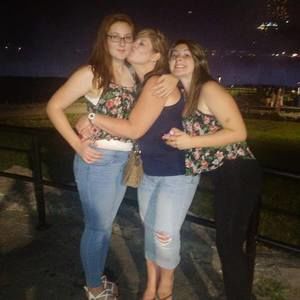 Meet your Posher, Traci